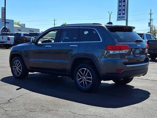 Granite Crystal Clearcoat Metallic 2018 Jeep Grand Cherokee Limited