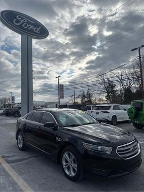2017 Ford Taurus SEL