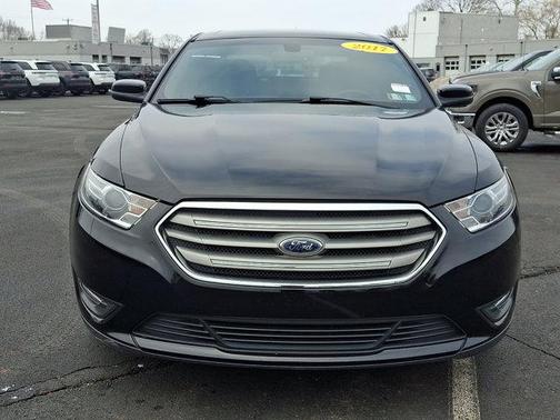 2017 Ford Taurus SEL