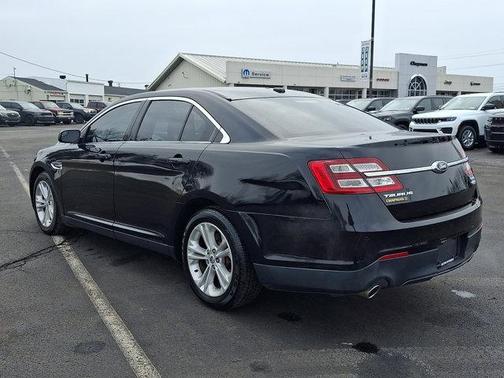 2017 Ford Taurus SEL