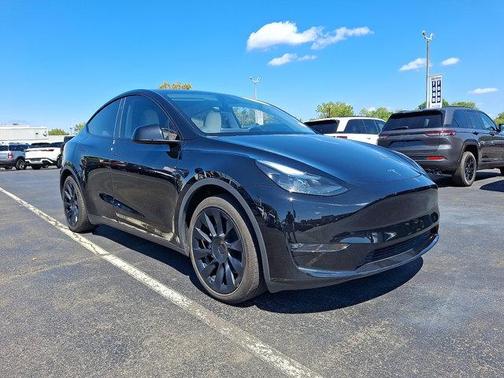 2024 Tesla Model Y Long Range
