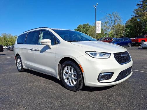 2021 Chrysler Pacifica Touring-L