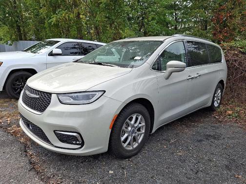 2021 Chrysler Pacifica Touring-L