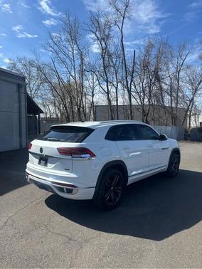 2021 Volkswagen Atlas Cross Sport 3.6L V6 SE w/Technology R-Line