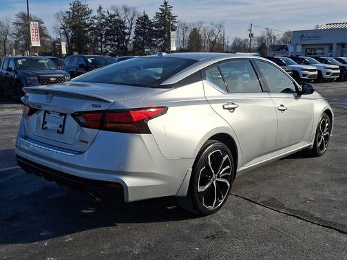 2023 Nissan Altima 2.5 SR