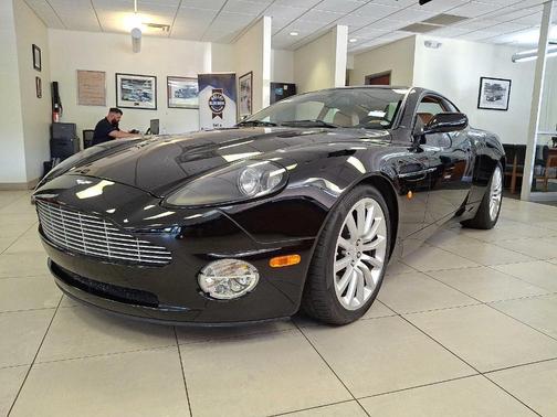 2002 Aston Martin V12 Vanquish 