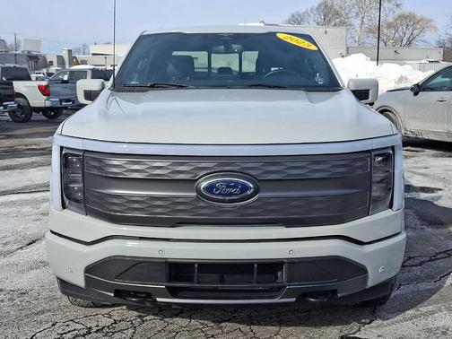 2023 Ford F-150 Lightning LARIAT