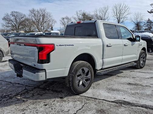 2023 Ford F-150 Lightning LARIAT