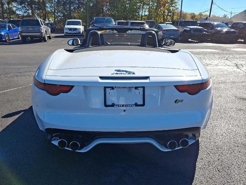 2018 Jaguar F-TYPE R