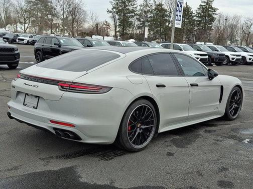 2019 Porsche Panamera GTS