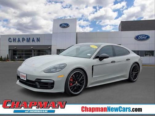 2019 Porsche Panamera GTS