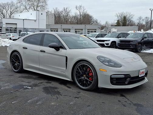 2019 Porsche Panamera GTS