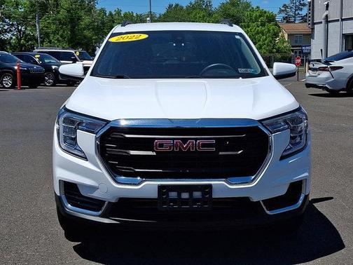 Summit White 2022 GMC Terrain SLE