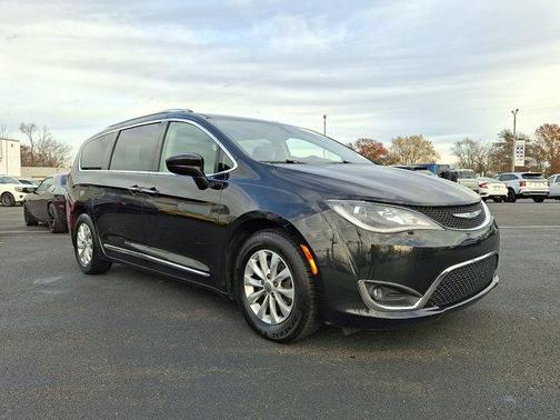 2019 Chrysler Pacifica Touring-L