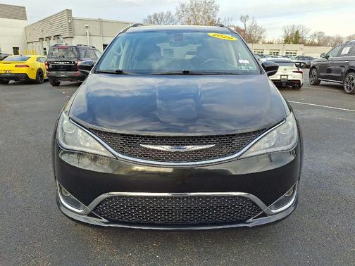 2019 Chrysler Pacifica Touring-L