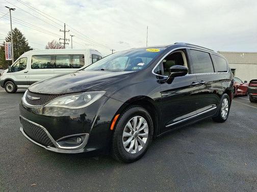 2019 Chrysler Pacifica Touring-L
