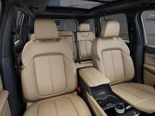 Bright White Clearcoat 2025 Jeep Grand Cherokee Limited