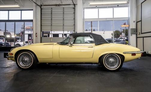 1974 Jaguar XKE Base