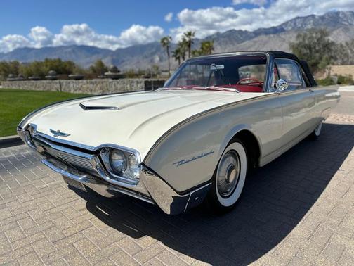 1961 Ford Thunderbird Base