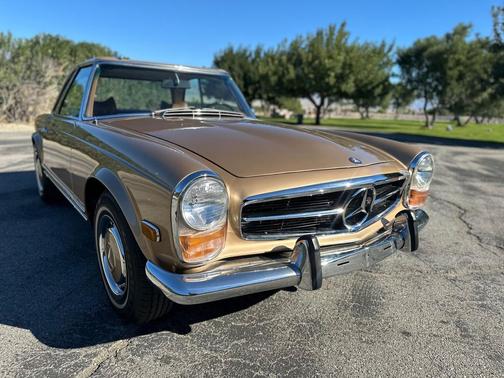 1971 Mercedes-Benz 280SL Convertible