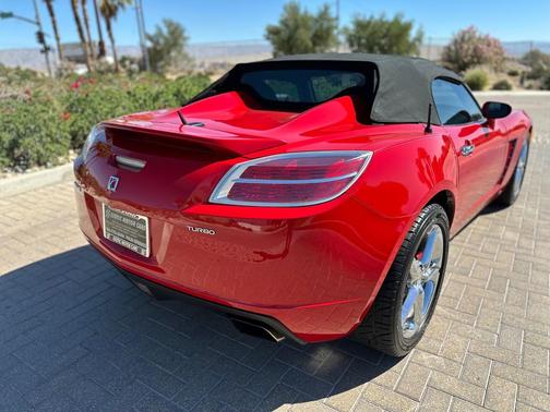 2008 Saturn Sky Red Line