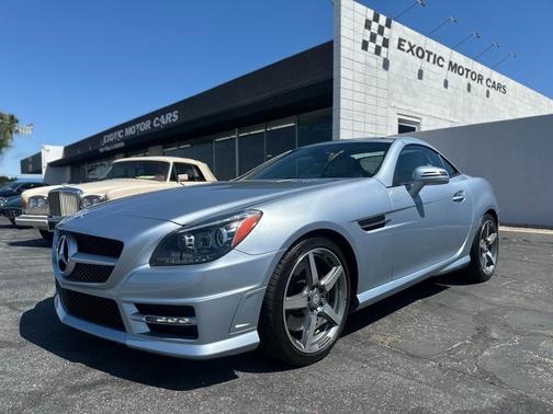 Blue-Metallic 2015 Mercedes-Benz SLK-Class SLK 250