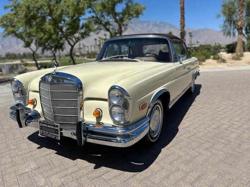 1969 Mercedes-Benz 280SE Base