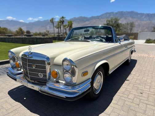 1970 Mercedes-Benz 280SE Base