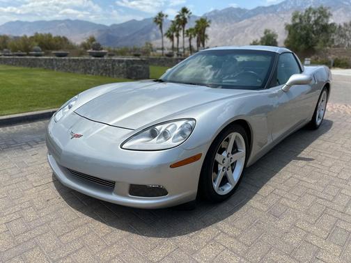 2005 Chevrolet Corvette Base