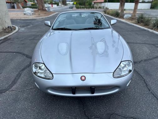 2002 Jaguar XKR Base