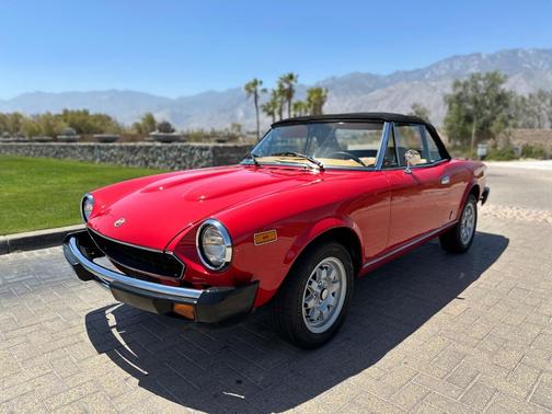 1982 FIAT Spider 2000 Spider