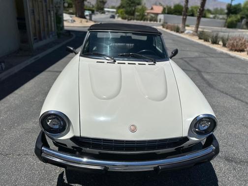 White 1978 FIAT Spider 2000 Base