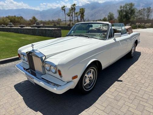 1989 Rolls-Royce Corniche convertible