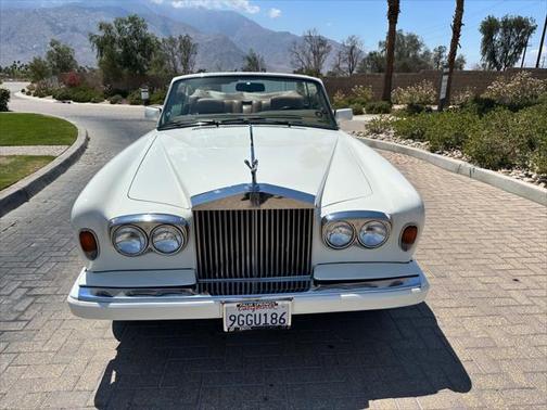 1989 Rolls-Royce Corniche convertible