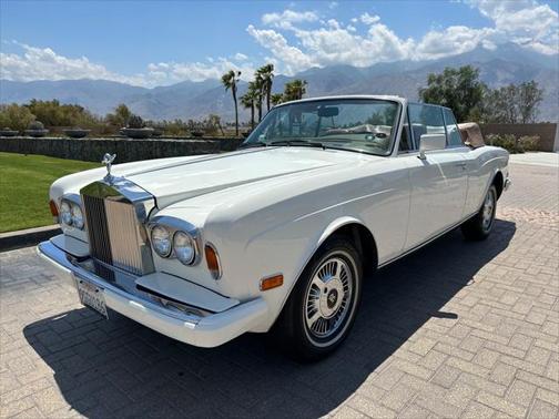 1989 Rolls-Royce Corniche convertible