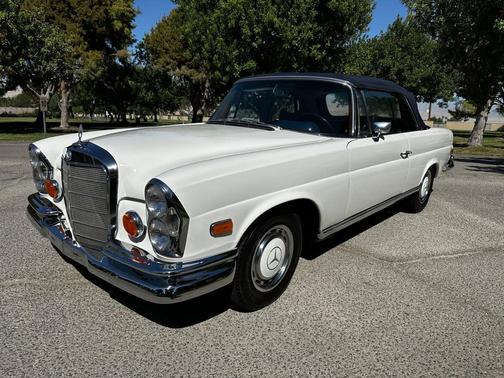 1970 Mercedes-Benz 280SE Base