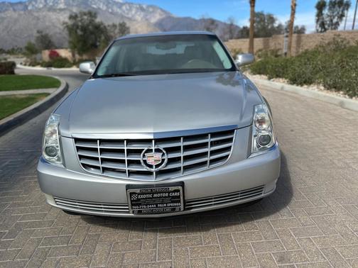 2006 Cadillac DTS Base