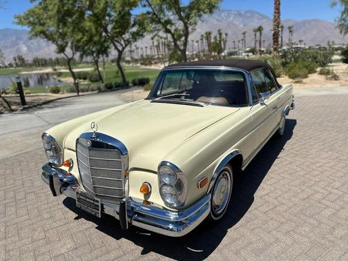 1969 Mercedes-Benz 280SE Base
