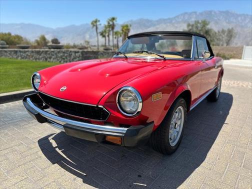 1982 FIAT Spider 2000 Base