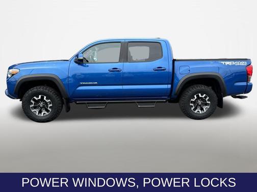 2016 Toyota Tacoma SR