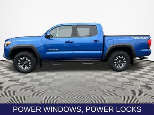 2016 Toyota Tacoma SR