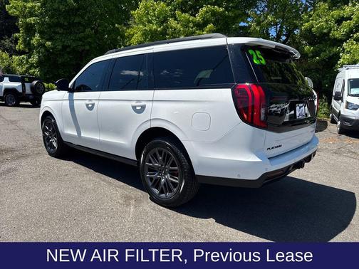 Star White Metallic Tri-Coat 2025 Ford Expedition Platinum