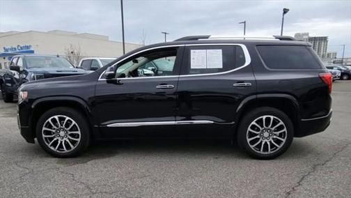 2022 GMC Acadia Denali