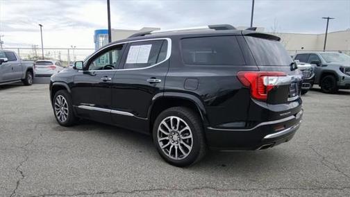 2022 GMC Acadia Denali