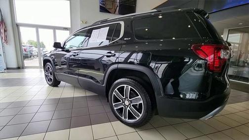 2023 GMC Acadia AWD SLT