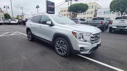 2022 GMC Terrain SLT