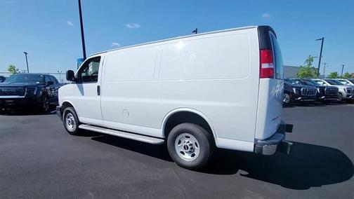 2023 GMC Savana 2500 Work Van