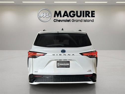 2022 Toyota Sienna XSE 7 Passenger