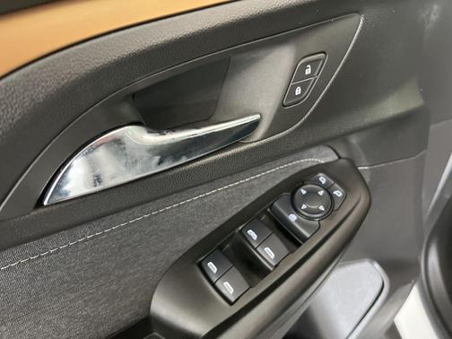 Summit White 2023 Chevrolet Trailblazer ACTIV