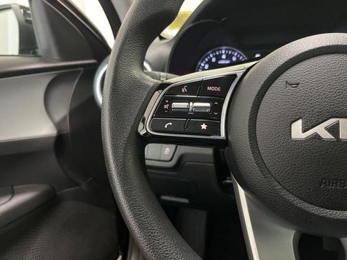 Aurora Black Pearl 2023 Kia Forte LXS